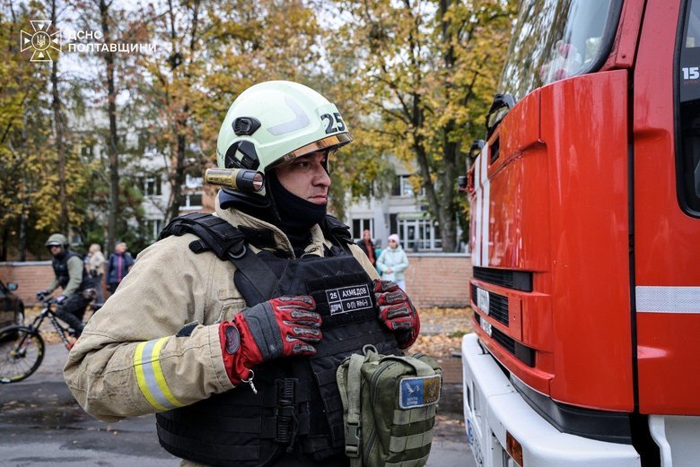 У Полтаві дрон упав біля школи, де перебували діти: є травмовані