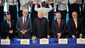 У нас одна країна, одна мета і один Бог, - Турчинов закликав християнські релігійні та громадські організації до об'єднання у Всеукраїнський Собор