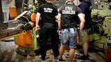 12 українців затримали в Польщі за виробництво підроблених сигарет. ФОТО