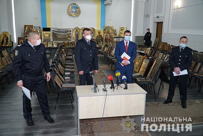 Суд відправив під варту трьох учасників злочинної групи, що викрала з храмів у різних областях понад 600 старовинних церковних предметів, - Нацполіція 06
