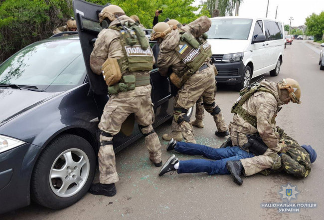 Усі члени ОЗУ - жителі Вінниці, - Нацполіція затримала групу серійних грабіжників 01