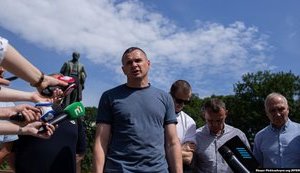 Недавние узники Кремля осудили преследования Порошенко, Стерненко, волонтеров и активистов и призвали власти остановить репрессии