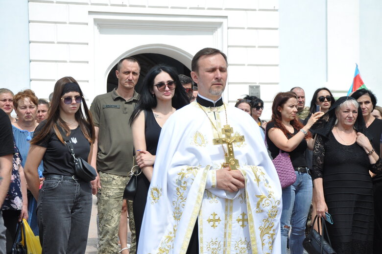 З телеведучим та військовим Карімом Гуламовим, який загинув у бою з російськими окупантами, попрощались у Києві 11