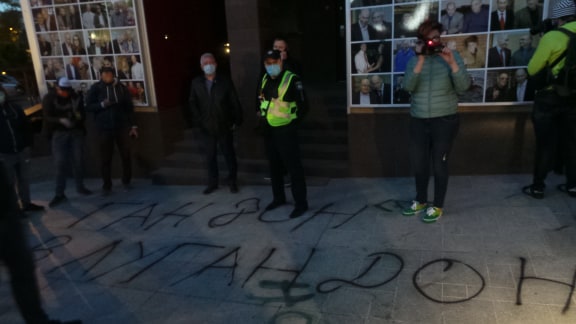 Акция под офисом Гордона, взявшего интервью у террориста Гиркина 02
