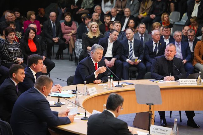 Порошенко: Дніпропетровська область - лідер децентралізації 03