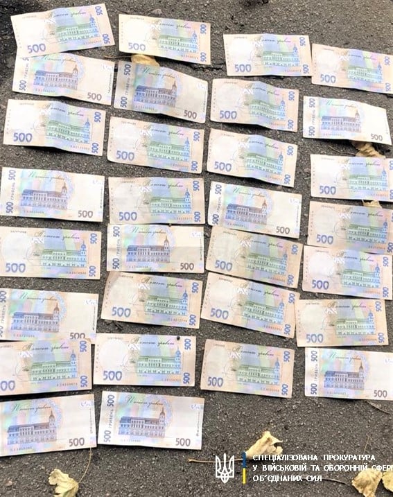 На Донетчине задержан военнослужащий, угрозами вымогавший 3 тыс. долл., - прокуратура 02