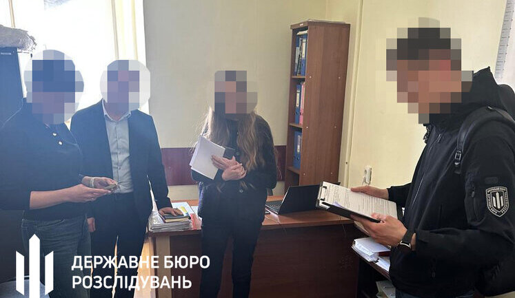 Задержан чиновник Госслужбы труда, который за $5 тыс. обещал "замять" факт гибели несовершеннолетнего на производстве, - ГБР. ФОТО