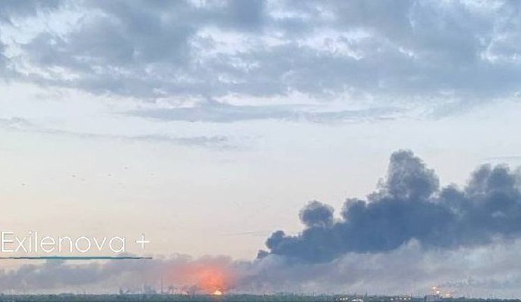 Drone attacks in Russia: Rosneft oil refinery on fire; explosions in Taganrog