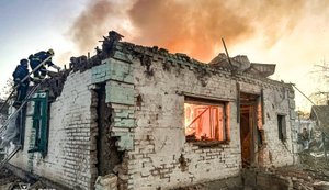 Окупанти атакували Лозову: спалахнула пожежа, шестеро постраждалих. ФОТОрепортаж (оновлено)