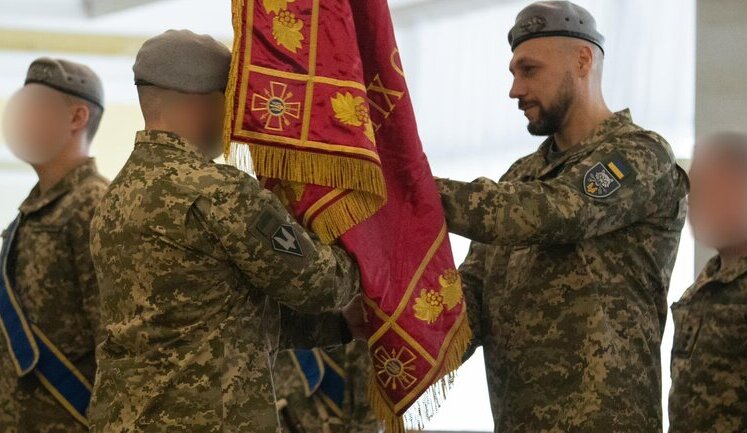 Глава Минобороны Умеров представил личному составу ССО нового руководителя – полковника Лупанчука. ФОТО