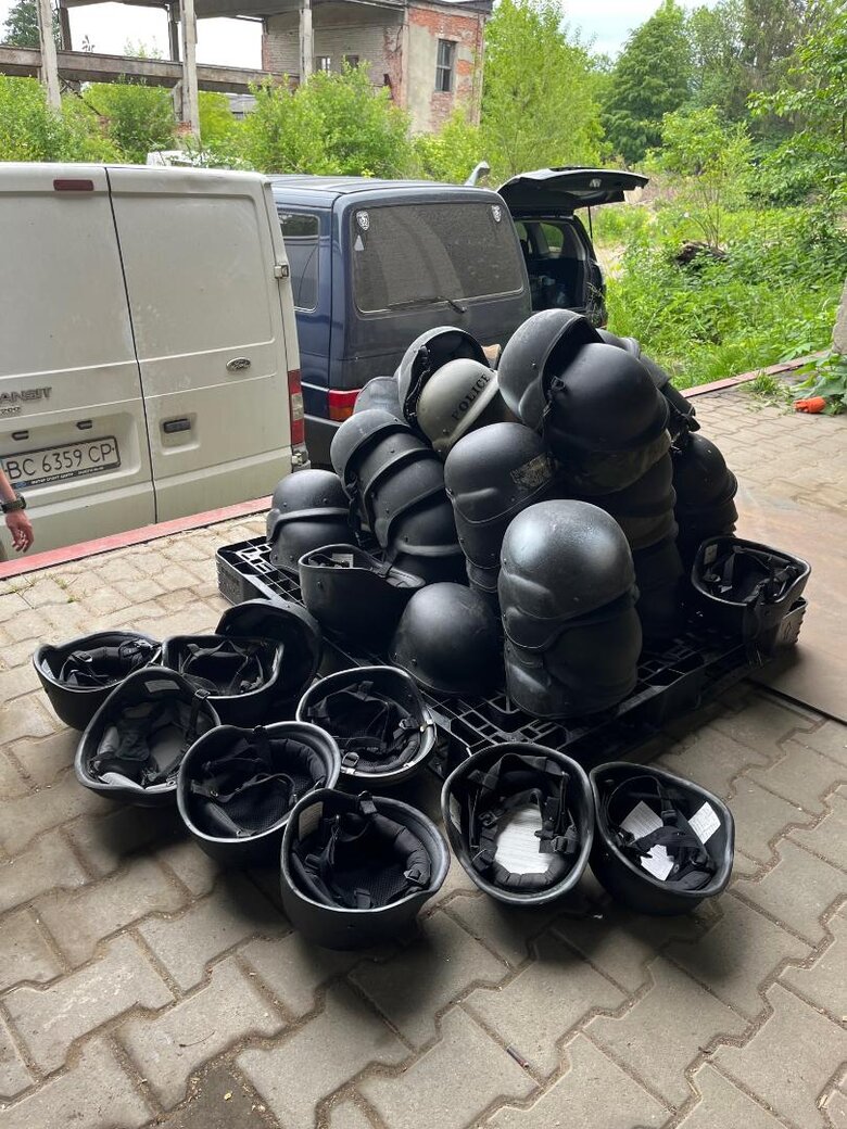 Я зобов`язаний цим хлопцям на фронті. Потужна історія Ігоря Коваля - американського підприємця українського походження, який разом із сім`єю мобілізував у США на допомогу Україні тисячі людей 02