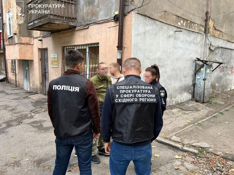 Спецпрокуратура разоблачила чиновника ТЦК на взятке за справку о непригодности