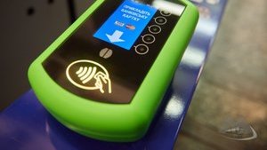 В харьковском метро установят аппараты для оплаты проезда банковской картой. ФОТО