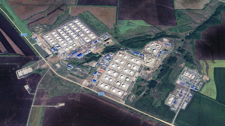 СБУ атаковала нефтебазу 