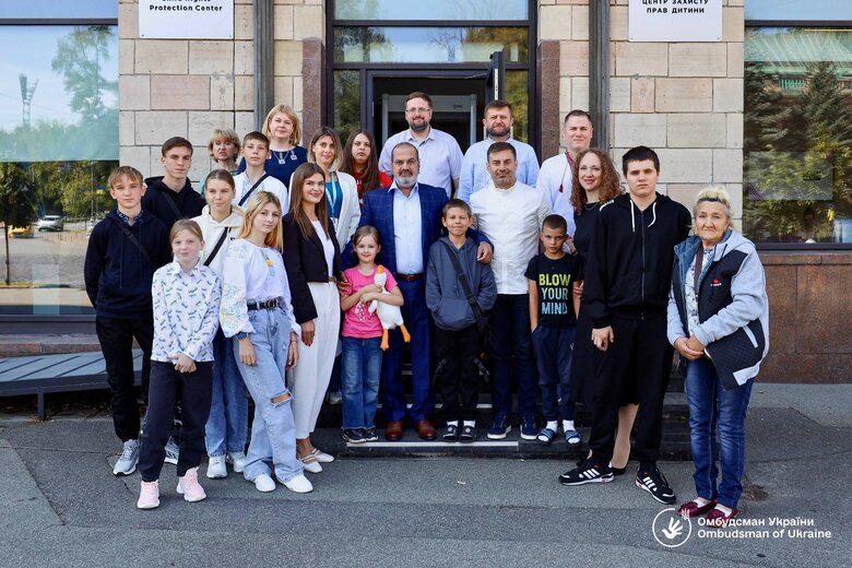 Катар допоміг повернути вже 83 дитини