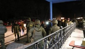 Conflict between MP Parasiuk and police at Sloviansk checkpoint. VIDEO