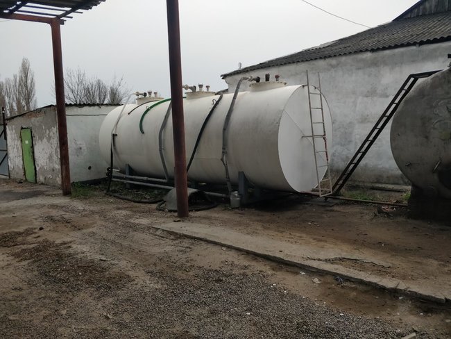 Податківці зупинили в Миколаєві нелегальну торгівлю пальним 03