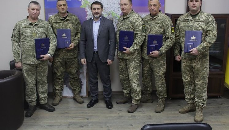 В районе проведения ООС на Луганщине военнослужащие ВСУ награждены отличиями Верховной Рады. ФОТО