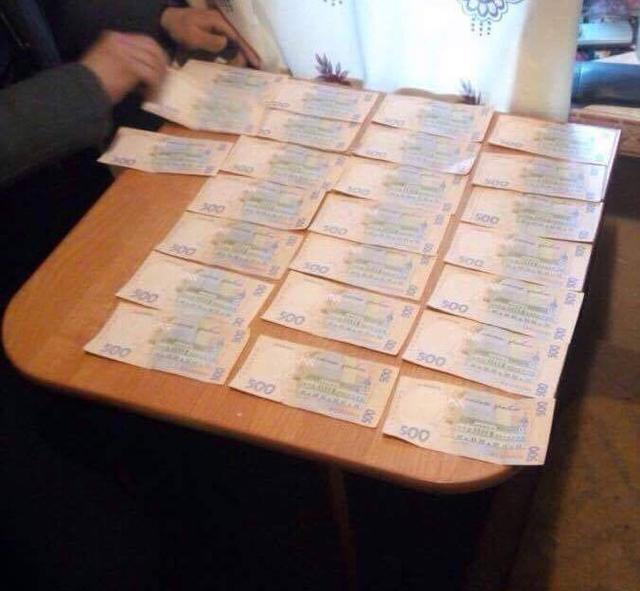 Трое судебных экспертов, вымогавших 25 тыс. грн, пойдут под суд 01 Трое судебных экспертов, вымогавших 25 тыс. грн, пойдут под суд 01