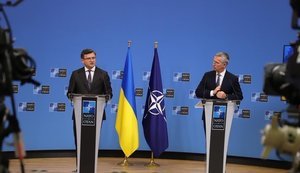 Столтенберг запросив Кулебу на зустріч міністрів закордонних справ країн-членів НАТО