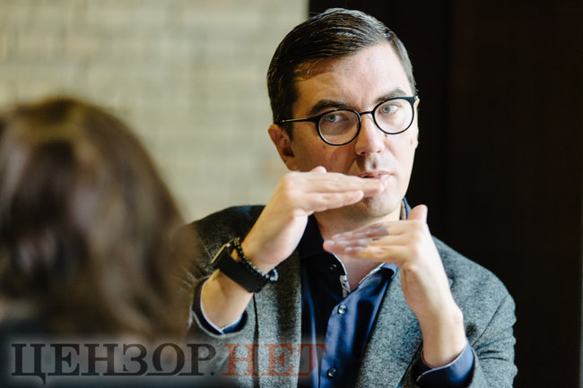 Нардеп від Слуги народу Андрій Мотовиловець: Найголовніше - вбити цю схему з майданчиками політично, бо вона політично народжена 05