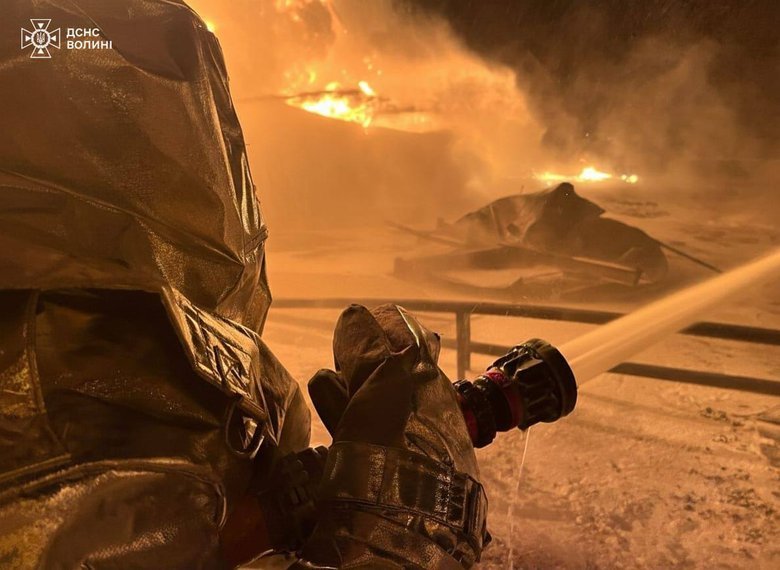 обстріл України