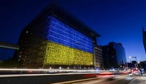Как символ непоколебимой поддержки: здание Евросовета подсветили цветами флага Украины. ФОТО