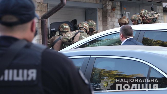 Чоловік підірвав себе в гаражі в центрі Харкова 04