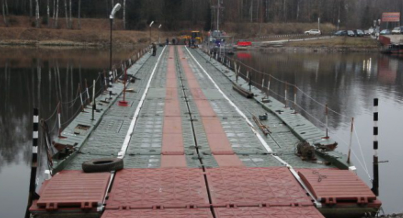 Понтонный мост фото в разрезе. Понтонный мост калуга 2022. Бобреневский мост коломна. Когда откроют понтонный мост в озерах. Богучар понтонный мост через дон.