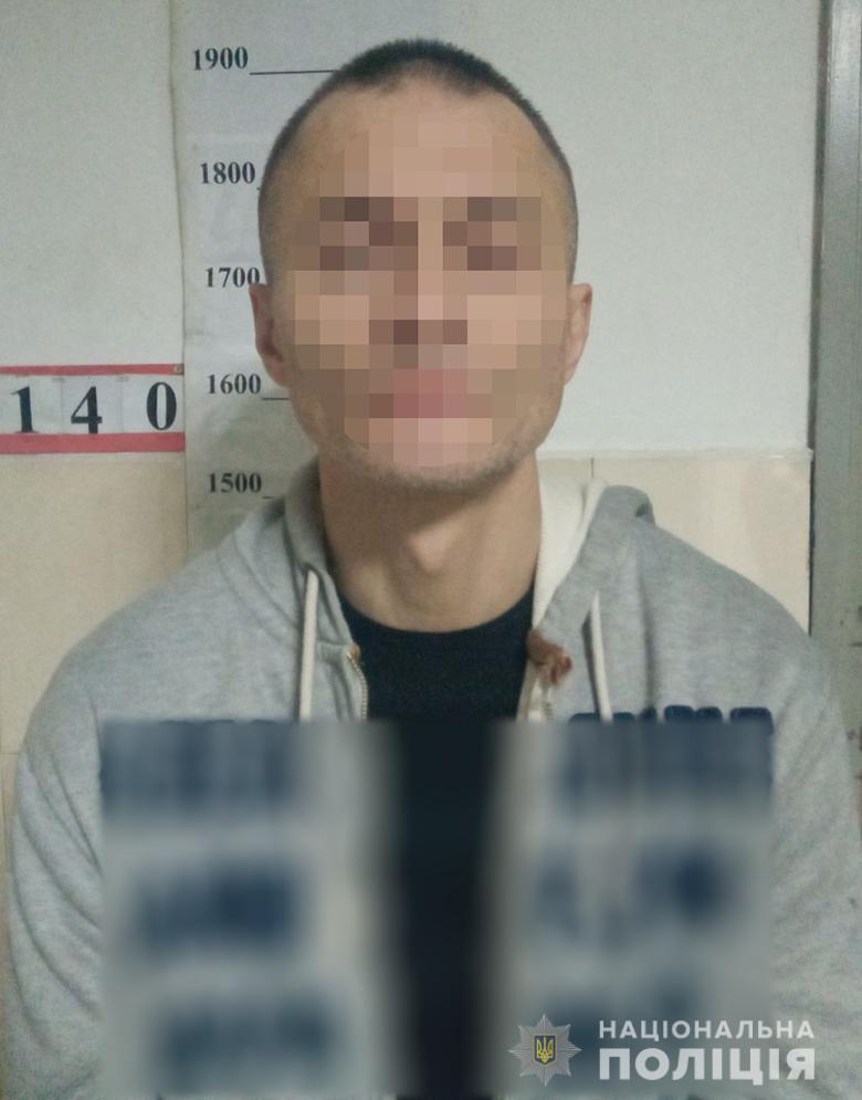 Мужчина с боевой гранатой в кармане задержан в Киеве, - полиция 01
