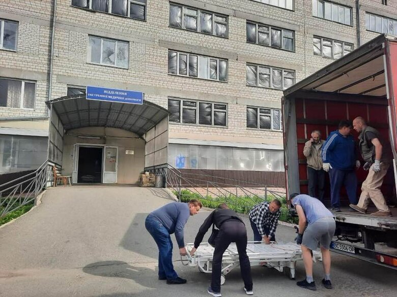 Ув’язнені з Британії полагодили візки і сказали: Так, ніхто в світі ніколи не дізнається, що ми це зробили, але навіть люди у в’язниці розуміють, де добро, а де зло. І ми раді чимсь допомогти Україні. Як латвійсько-шведська платформа допомагає українським лікарням 03