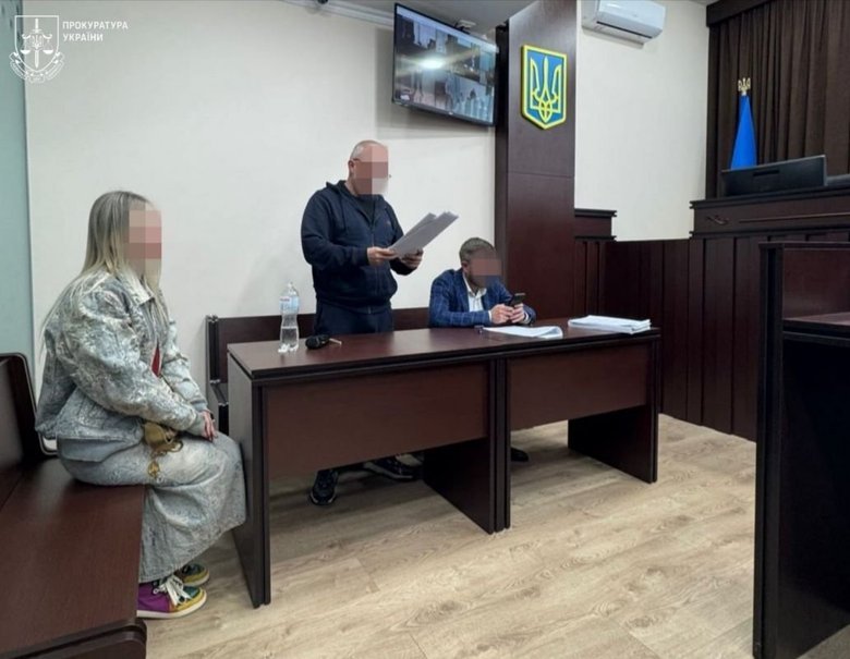 Продавали гуманитарную помощь