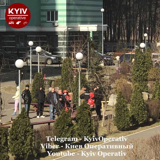 Чергове самогубство в Києві: жінка вистрибнула з 22-го поверху 01