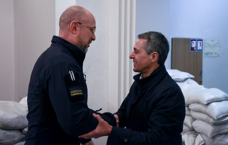 Обговорили допомогу в розмінуванні, реконструкцію енергетичної інфраструктури, - Шмигаль провів зустріч із президентом Швейцарії Кассісом 01 Обговорили допомогу в розмінуванні, реконструкцію енергетичної інфраструктури, - Шмигаль провів зустріч із президентом Швейцарії Кассісом 01