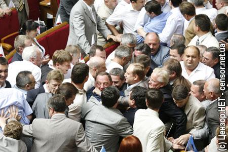 Драка в Верховной Раде 11 июля 2006. Фото Цензор.НЕТ