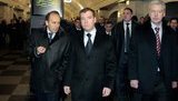 Медведева спустили в метро. ФОТОрепортаж