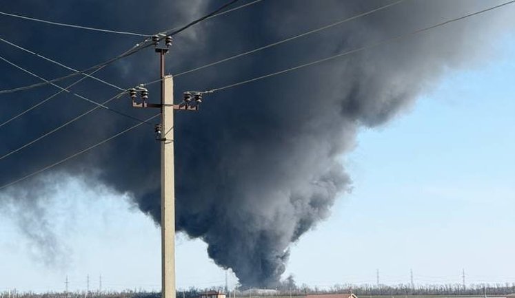 Fuel and lubricants depots are ablaze near Rostov, Russia. VIDEO+PHOTOS