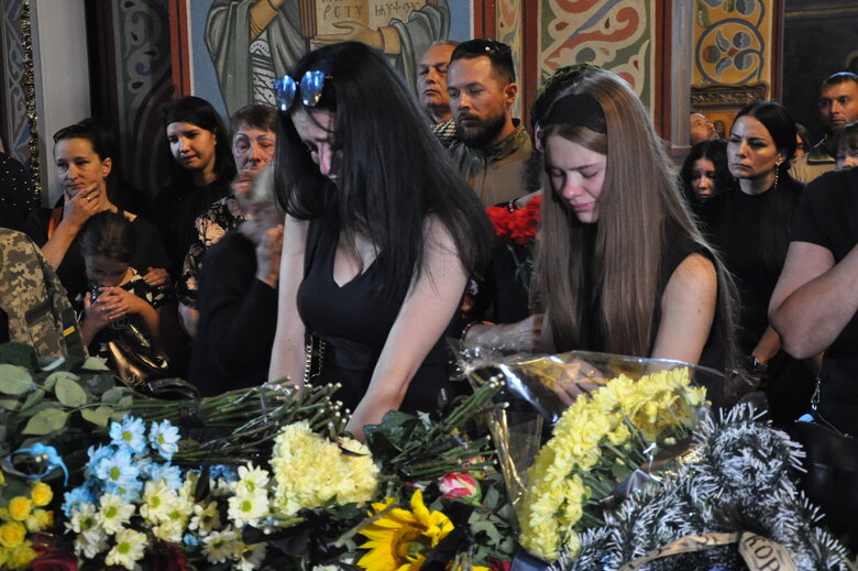 З телеведучим та військовим Карімом Гуламовим, який загинув у бою з російськими окупантами, попрощались у Києві 33