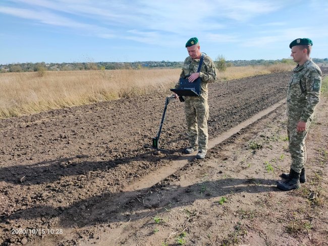 Пограничники обнаружили на Одесчине 200-метровый подводный трубопровод для перемещения спирта или других жидкостей через границу 04