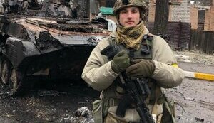 Десантник Віталій Возіян: "Бойове завдання - штурмувати аеродром у Гостомелі. Росіяни вже були там""