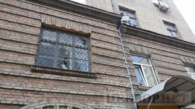 В центре Киева взорвался джип 12