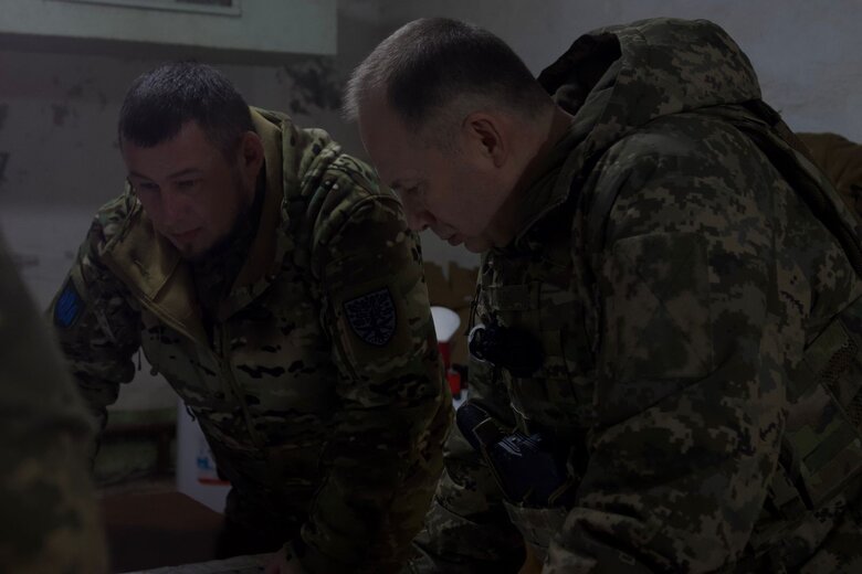 Сырский обсудил с командирами подразделений обстановку на восточном направлении: предоставлены рекомендации по улучшению оперативной ситуации 07
