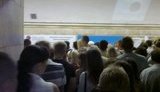 Спасти жизнь упавшего на рельсы пассажира столичного метро не удалось. ФОТОрепортаж