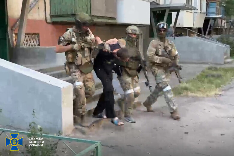 26 колаборантам, що погодилися працювати в так званому ГУ МВД Херсонской области, оголошено підозри 04