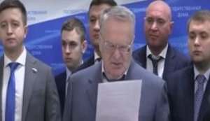 "Надо в Третьяковке снять картину "Иван Грозный убивает своего сына". Никого он не убивал", - Жириновский предложил назвать улицу в честь царя и прочитал стих о "попукивающих врагах". ВИДЕО