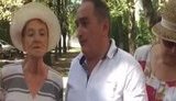 "Это раны за Путина", - главе краснодарских "бабушек Путина" Динаеву прострелили ноги. ВИДЕО