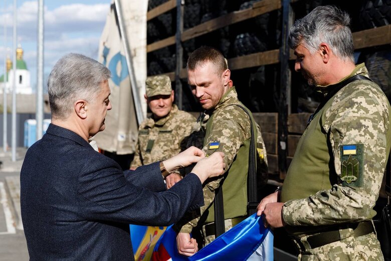 Порошенко допомога фронту