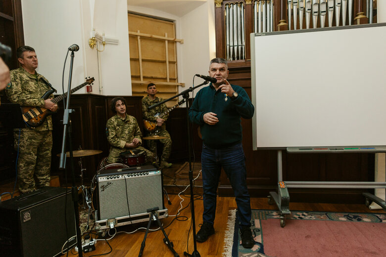 The National Hero of Ukraine award became the first after a two-year break 02