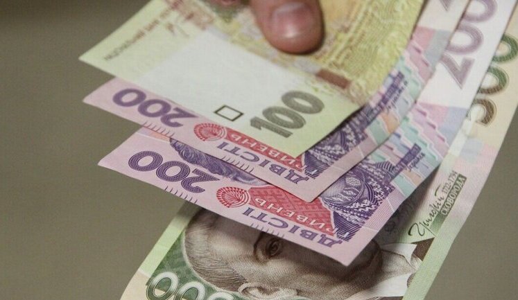 Starting April 1, minimum wage in Ukraine will be UAH 8 thousand
