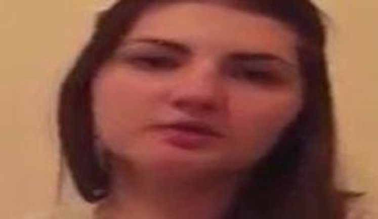 "Я не сепаратистка. Я за мир на Донбассе, а реакция людей не очень адекватна", - девушки, писавшие селфи в поддержку "ДНР", пытаются оправдаться. ВИДЕО